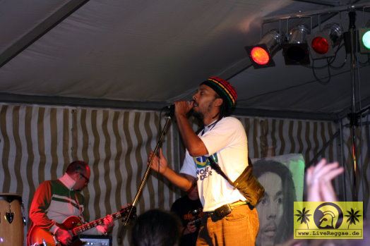 P.A.T. (Jam) with The Sharp Axe Bamd - Rock meets Reggae Festival, Frohburg 18. Juni 2005 (3).jpg